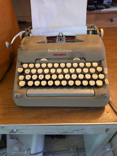 Vtg 1956 smith corona - smith,