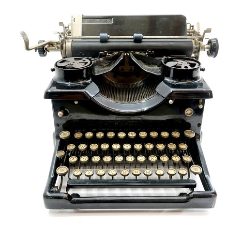 Vintage 1923 royal typewriter - vintage,